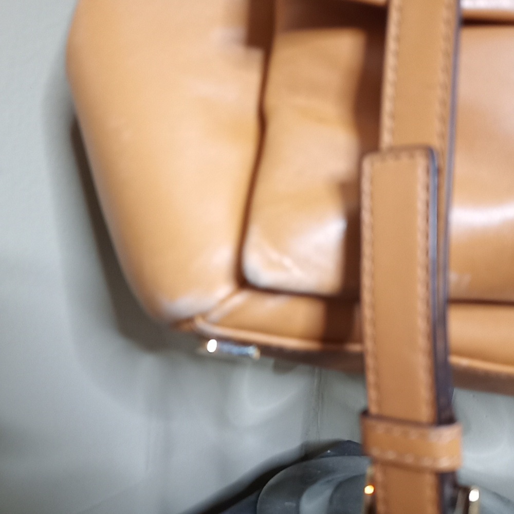 Michael Kors Carmel Tan leather Satchel Shoulder Crossbody Bag Multi-Pocket - Picture 6 of 14